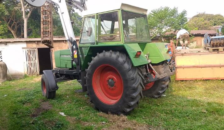 zusammengebauter Traktor