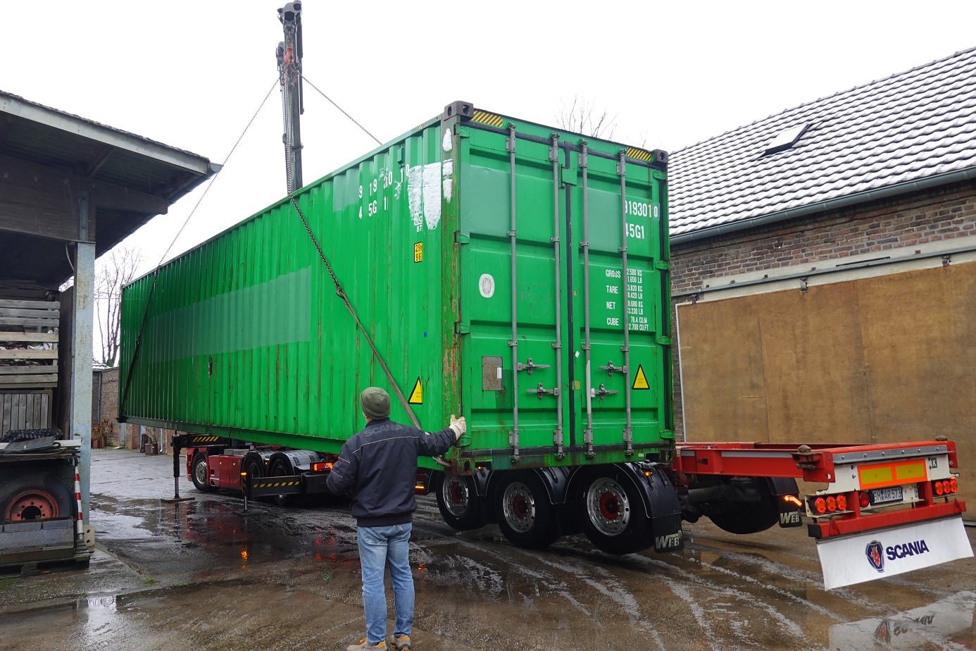 Anlieferung Container
