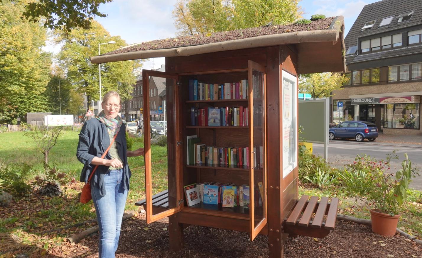 Einweihung des Büchertausch- Schranks am 3.Oktober 2022