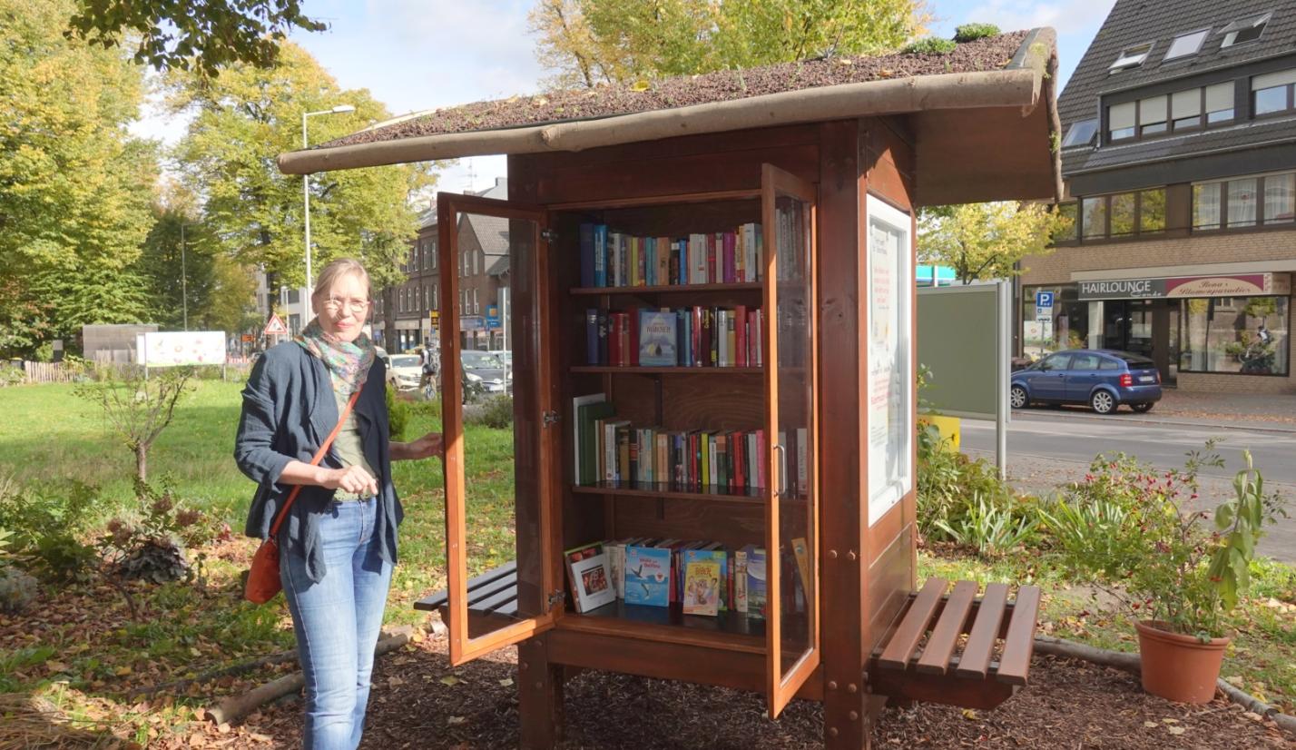 Einweihung des Büchertausch- Schranks am 3.Oktober 2022