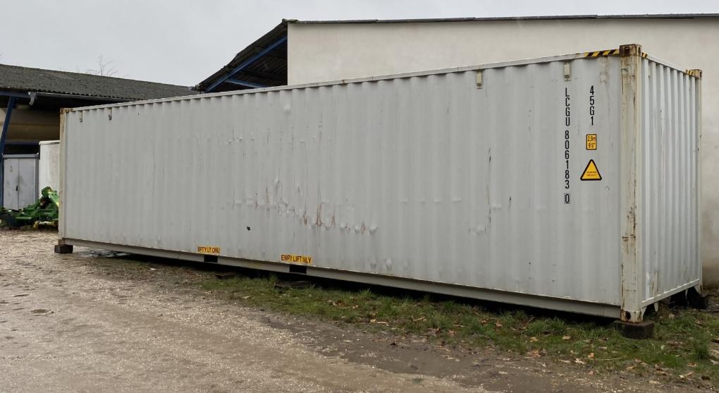 Container in der Werkstatt Winkels