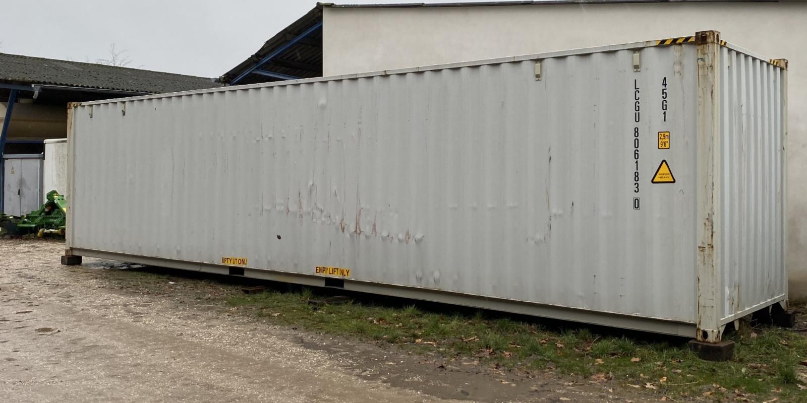 Container in der Werkstatt Winkels