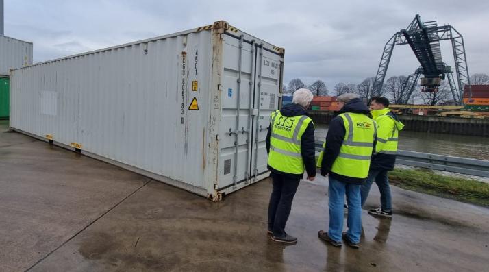 Container