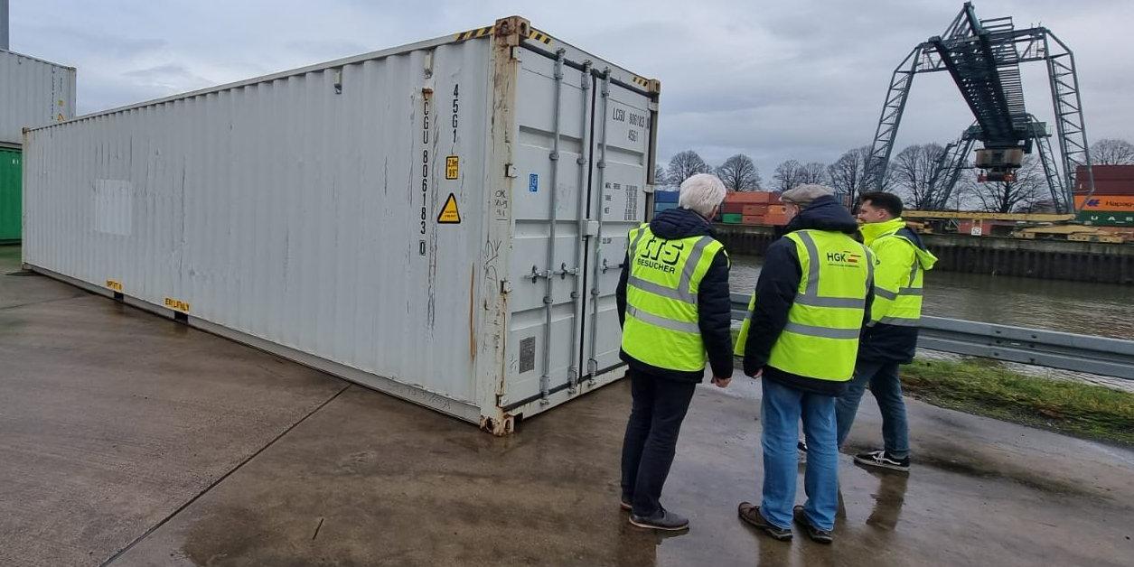 Container