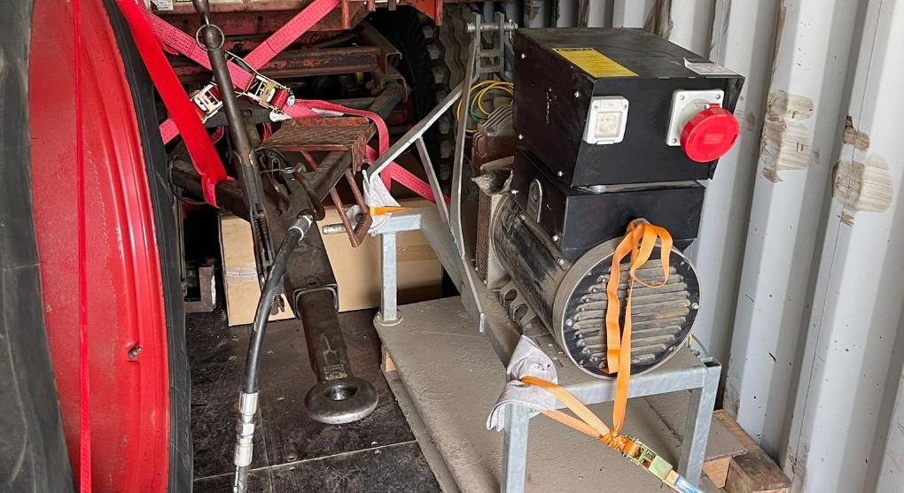 Stromaggregat kann durch den Traktor angetrieben werden!