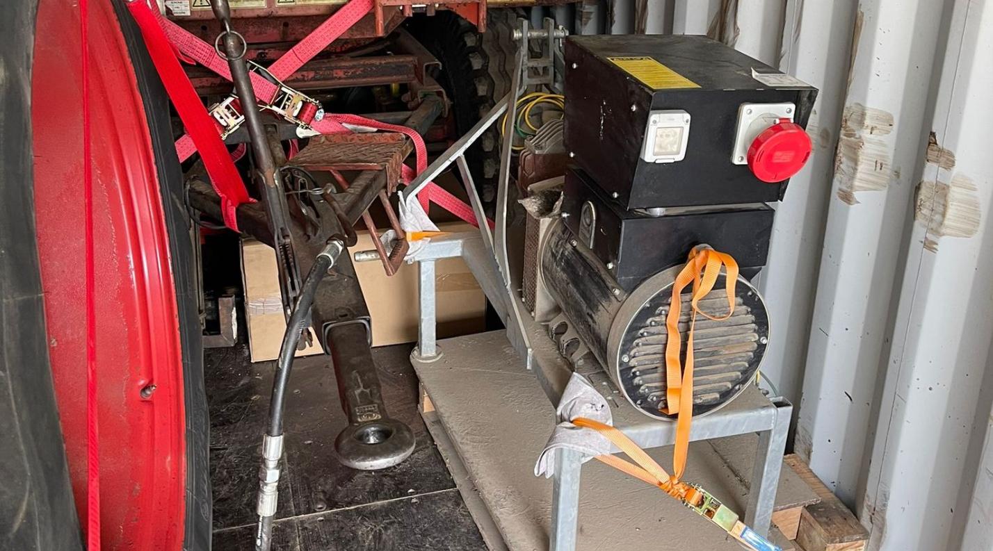 Stromaggregat kann durch den Traktor angetrieben werden!